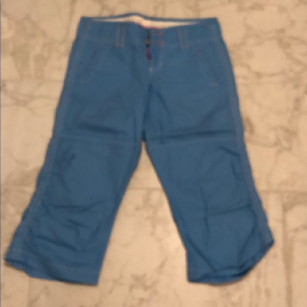 Blue Capri - Picture 3 of 8